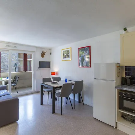 Appt 4 Pers Centre Village Balcon Draps Fournis Garage Accueil Velo Fibre Lejlighed *