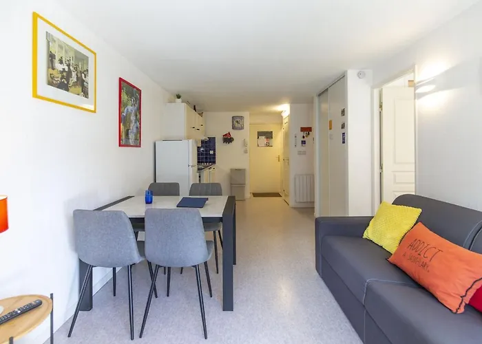 Appt 4 Pers Centre Village Balcon Draps Fournis Garage Accueil Velo Fibre شقة